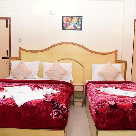 N K F Residency Villa Мисор Екстериор снимка