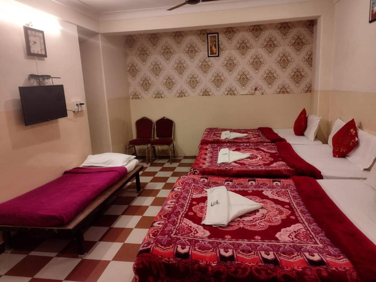 N K F Residency Villa Мисор Екстериор снимка