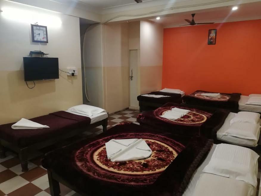 N K F Residency Villa Мисор Екстериор снимка